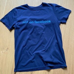 GILDAN Not On Facebook tee